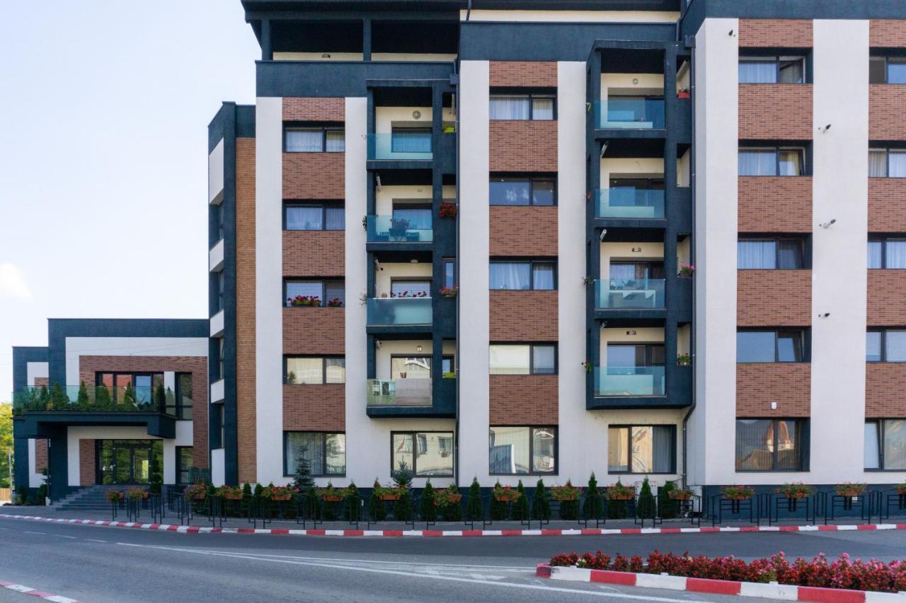 Hotel Epic Centrum Cisnădie Εξωτερικό φωτογραφία