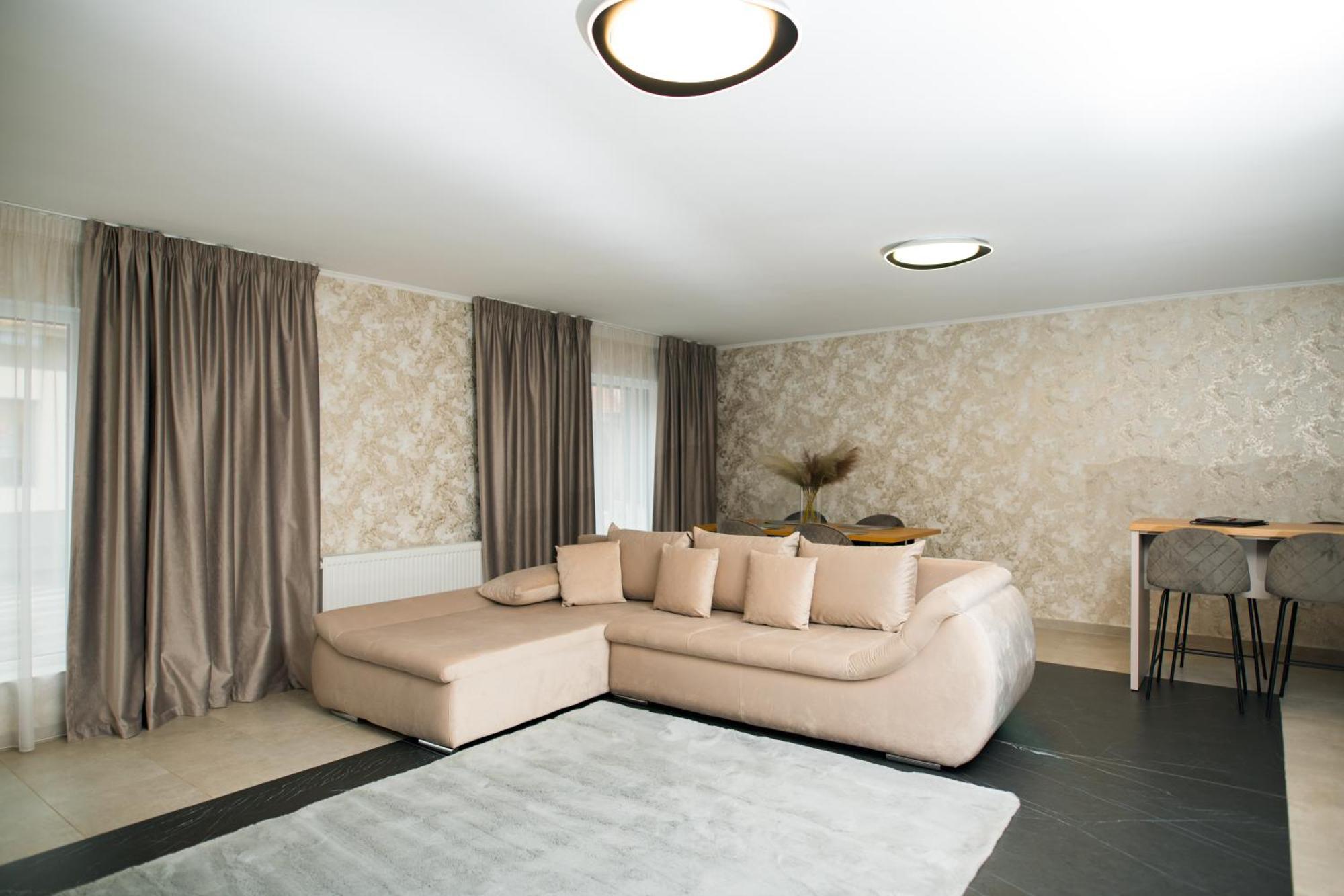 Hotel Epic Centrum Cisnădie Εξωτερικό φωτογραφία